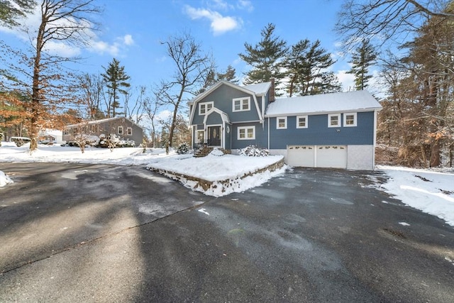 view of front of property featuring a garage