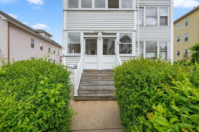 174 Vernon St, Worcester, MA 01610 - view of property entrance