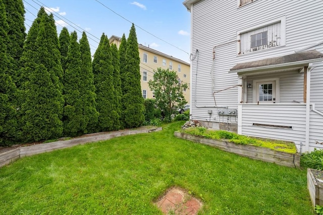 174 Vernon St, Worcester, MA 01610 - view of grassy yard
