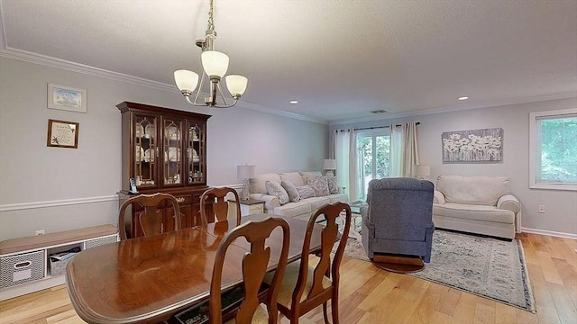 3 Oakwood Ln Unit 3, Worcester, MA 01604 - dining area featuring a chandelier, light wood-style floors, crown molding, and recessed lighting