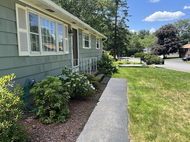 48 Birchcroft, Leominster, MA 01453 - view of grassy yard