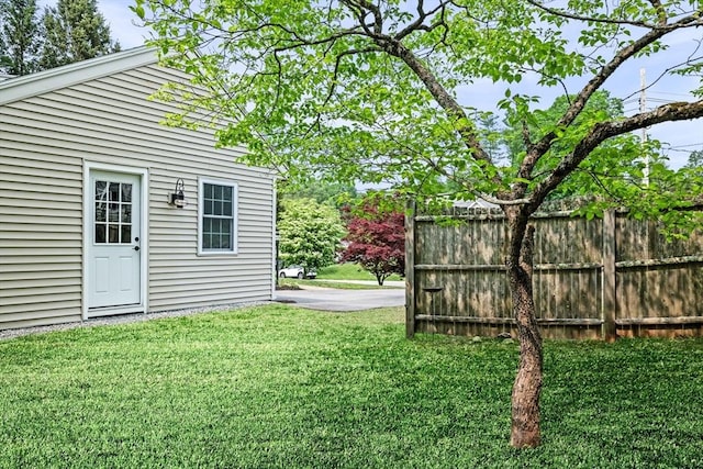 42 Howe St, Ipswich, MA 01938 - view of yard