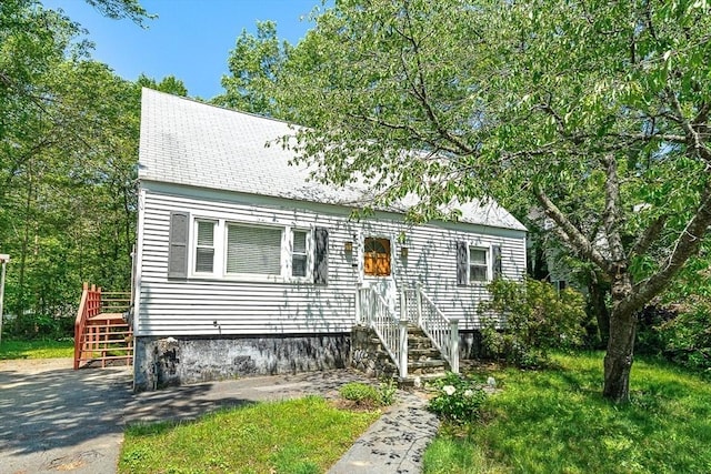 98 G St, Dracut, MA 01826 - view of front of house