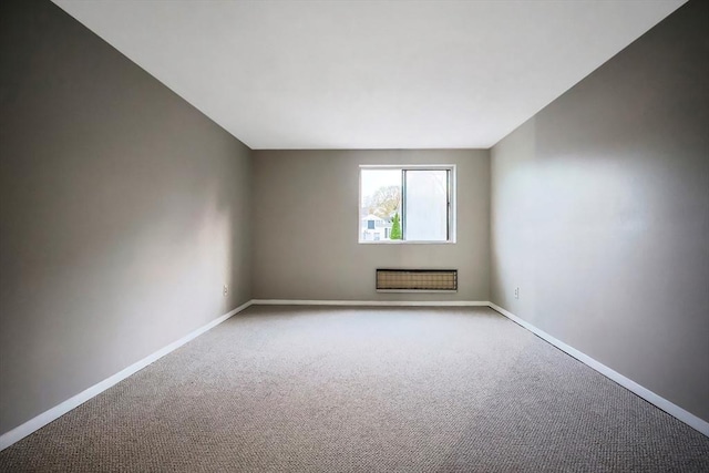 empty room featuring carpet