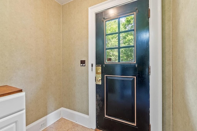 298 Highland St, Worcester, MA 01602 - entryway featuring baseboards