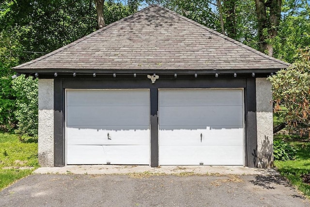 298 Highland St, Worcester, MA 01602 - view of detached garage