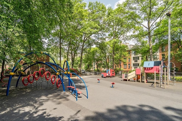 32 Juniper St Unit 91, Brookline, MA 02445 - view of community play area