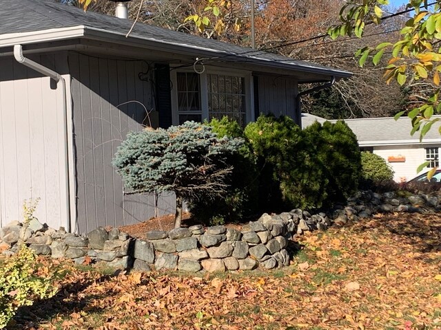 view of home's exterior