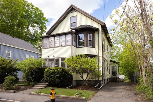134 Brown St, Waltham, MA 02453 - view of front of property with entry steps