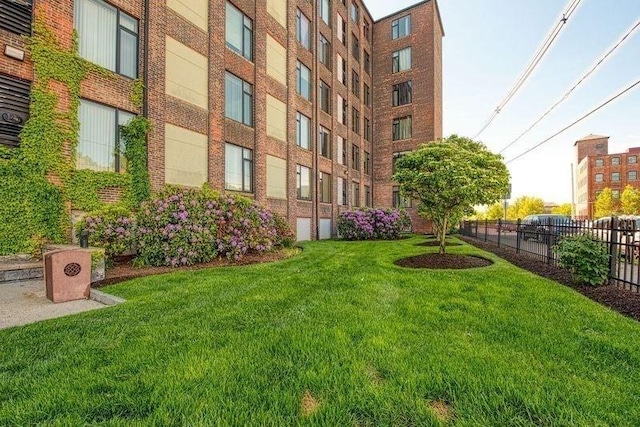 147 Centre St Unit 201, Brockton, MA 02302 - view of yard