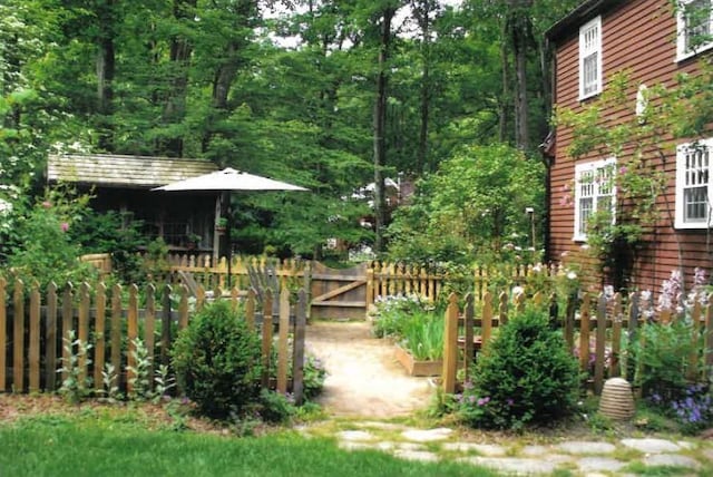 view of yard with fence