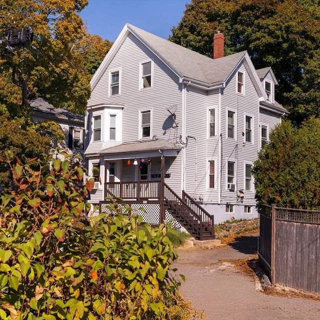 view of front facade with a porch