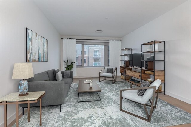 Listing photo 3 for 45 Lewis St Unit 403, Boston MA 02128