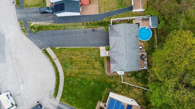 drone / aerial view of a pool