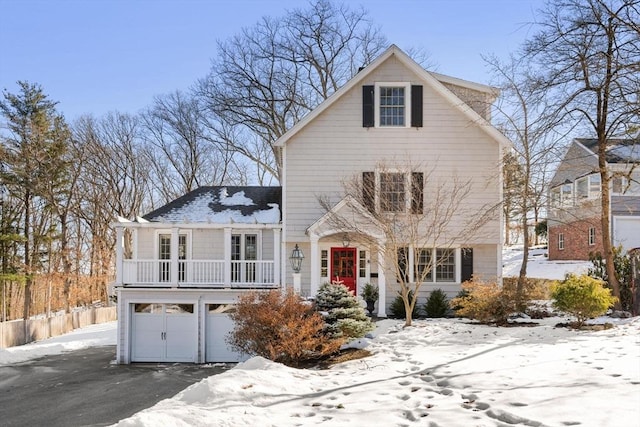 view of front property featuring a garage