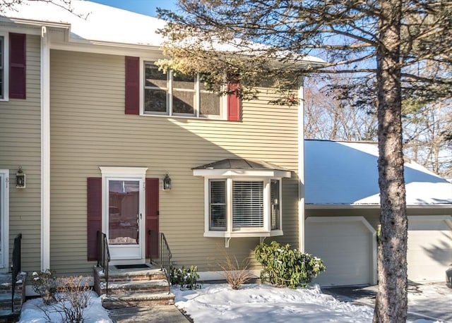 view of front of house featuring a garage