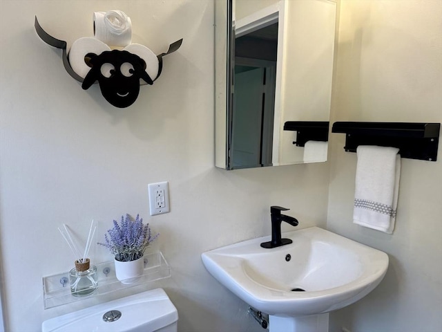 62 Roberts Dr Unit 62, Bedford, MA 01730 - half bathroom with a sink