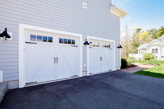 34 Split Rock Ln, Mattapoisett, MA 02739 - garage featuring driveway