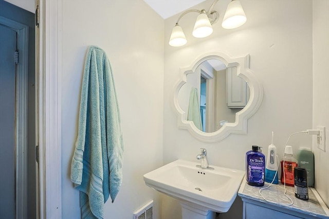 bathroom featuring sink