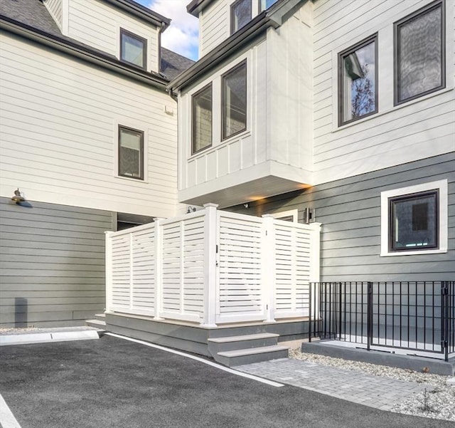 148 Myrtle Unit 1, Melrose, MA 02176 - view of entrance to property