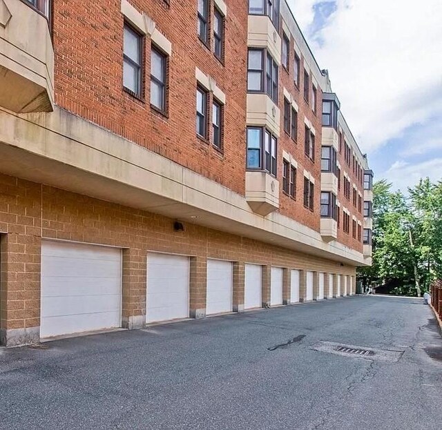 Listing photo 2 for 34 Sumner Ave Unit 303, 311, 312, Springfield MA 01108
