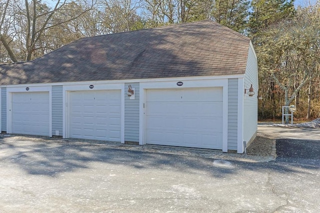 view of detached garage