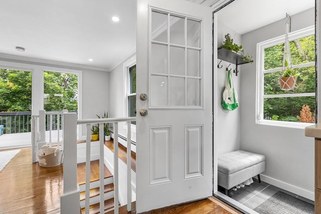 138 Dartmouth St, Everett, MA 02149 - foyer entrance with ornamental molding and baseboards