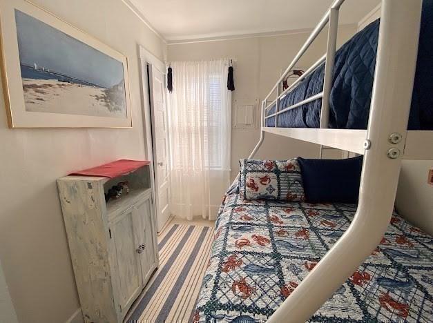 13 Hathaway St, Fairhaven, MA 02719 - bedroom with ornamental molding