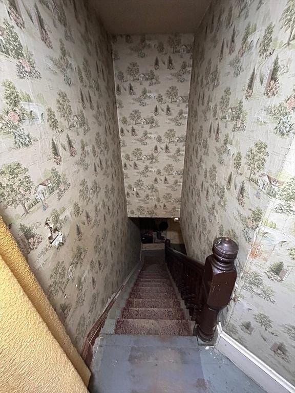 270 Holtshire Rd, Orange, MA 01364 - stairway with wallpapered walls and baseboards