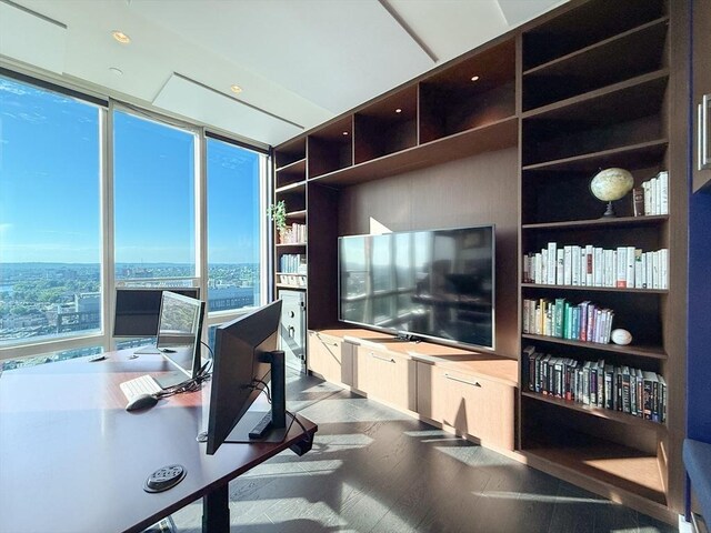 188 Brookline Ave Unit Ph29A, Boston, MA 02215 - office area with wood finished floors