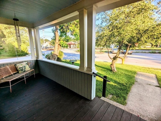 40 Ayer Rd, Shirley, MA 01464 - view of porch