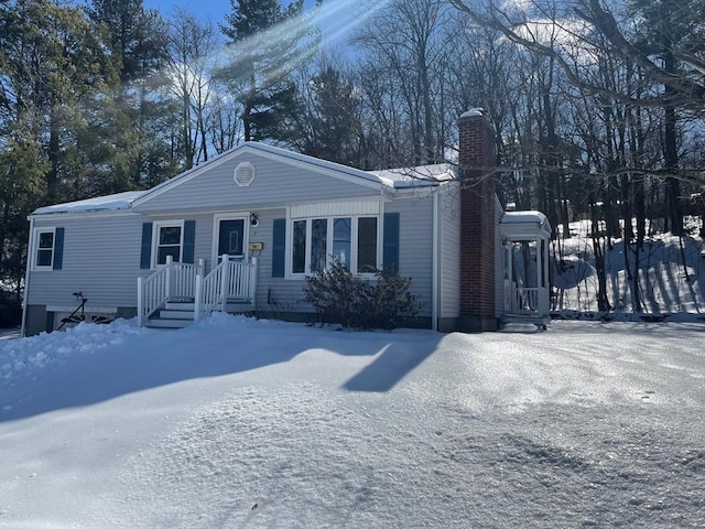 view of front of property