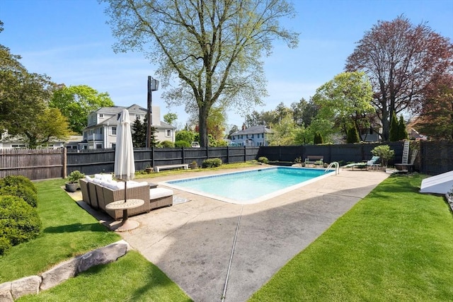 view of pool with a patio and outdoor lounge area