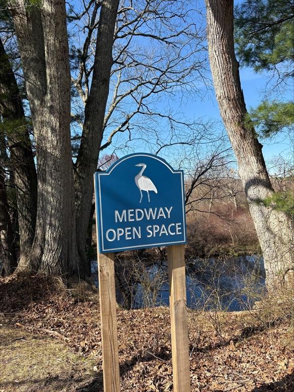 27 Willow Pond Cir Unit 27, Medway, MA 02053 - exterior view