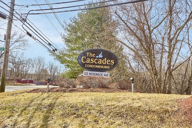 view of community / neighborhood sign