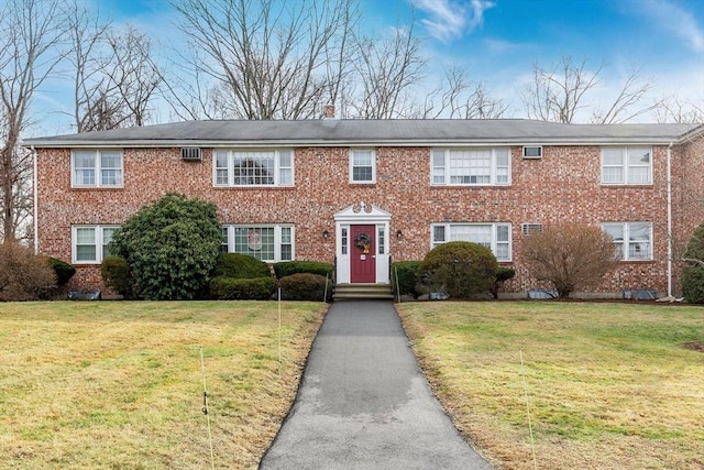 view of front of house with a front yard