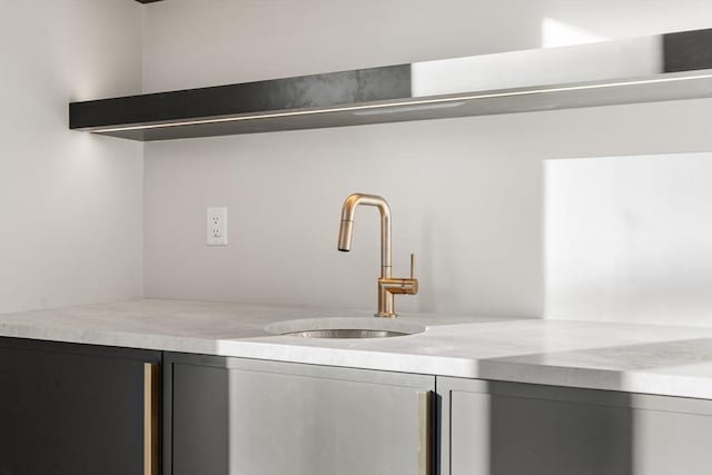 laundry room featuring sink