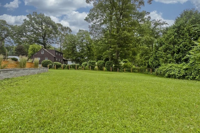 7 Summit Dr, Westfield, MA 01085 - view of green lawn