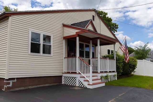 69 Front St, Shirley, MA 01464 - view of front of house featuring a porch
