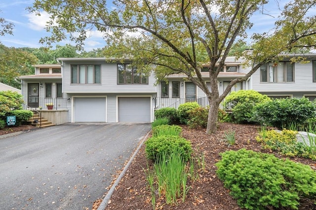 51 Nottingham Rd Unit 51, Grafton, MA 01519 - tri-level home with driveway and a garage