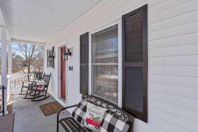 view of patio / terrace featuring covered porch