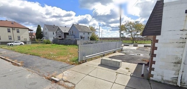 Listing photo 3 for 1253 Cove Rd, New Bedford MA 02744