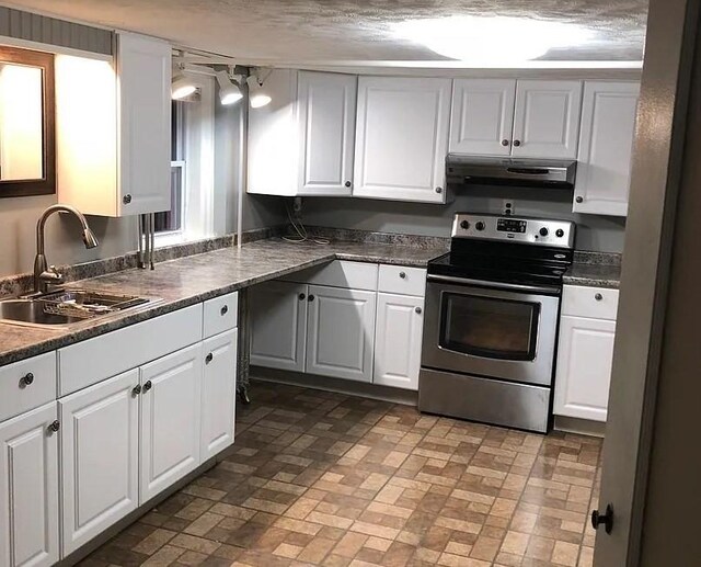 46 Frairy St, Medfield, MA 02052