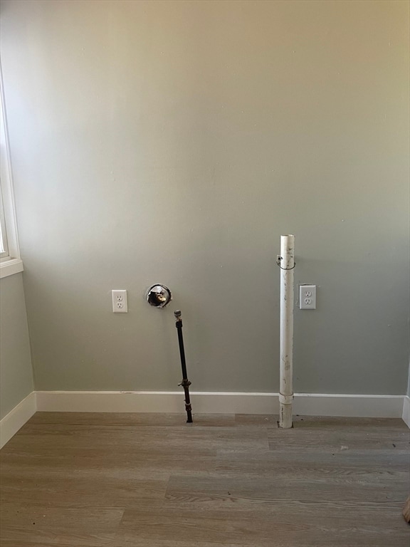 washroom featuring light wood-type flooring