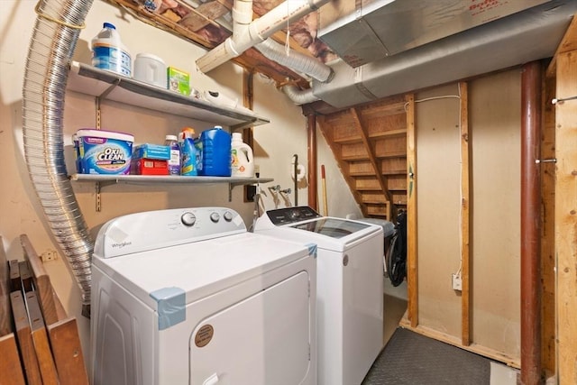 18 Buena Vis Unit 18, Franklin, MA 02038 - washroom featuring independent washer and dryer