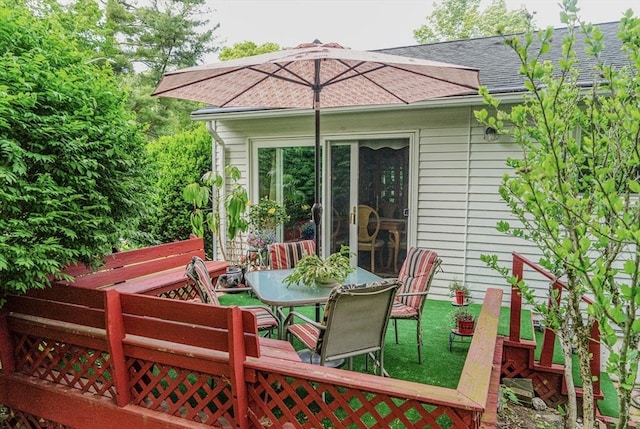171 David Cir, Putnam, CT 06260 - wooden deck featuring outdoor dining space