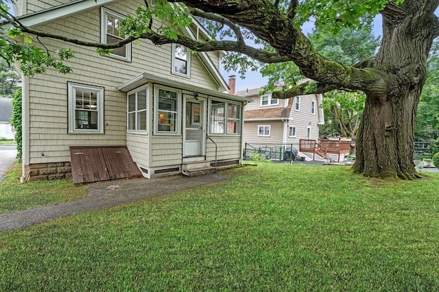 33 Intervale Ave, Saugus, MA 01906 - back of property featuring entry steps