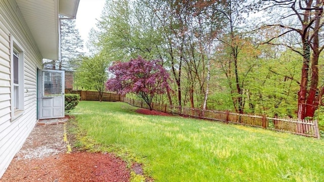 10 Briarwood Rd, Woburn, MA 01801 - view of yard
