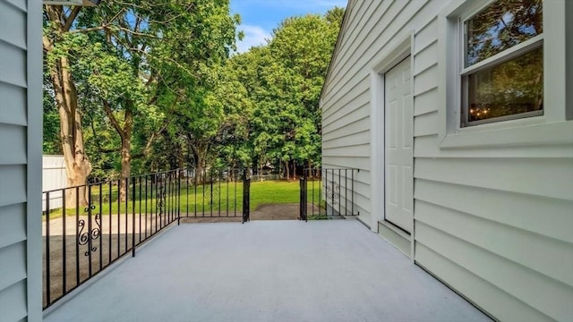 90 Fox Farms Rd, Northampton, MA 01062 - view of patio / terrace
