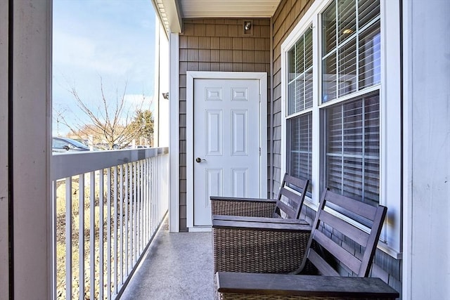 exterior space featuring a balcony